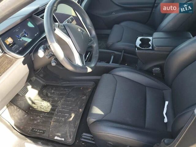 Синий Тесла Модель С, объемом двигателя 0 л и пробегом 20 тыс. км за 7000 $, фото 6 на Automoto.ua