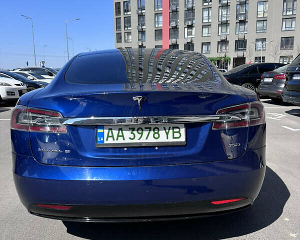 Синий Тесла Модель С, объемом двигателя 0 л и пробегом 229 тыс. км за 15490 $, фото 5 на Automoto.ua