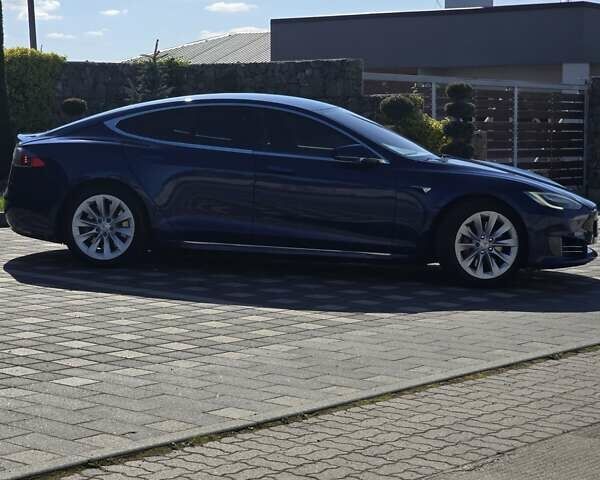 Синий Тесла Модель С, объемом двигателя 0 л и пробегом 165 тыс. км за 16990 $, фото 7 на Automoto.ua