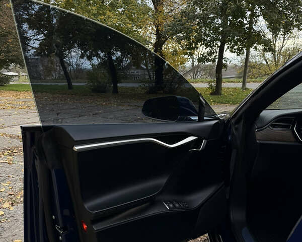 Тесла Модель С 2017 в Снятине на Automoto.ua Синий Тесла Модель С, объемом двигателя 0 л и пробегом 123 тыс. км за 21800 $, фото 18 на Automoto.ua