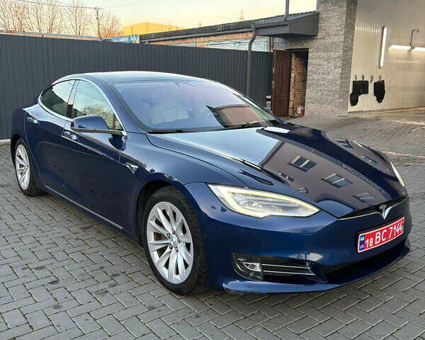 Синий Тесла Модель С, объемом двигателя 0 л и пробегом 110 тыс. км за 17999 $, фото 2 на Automoto.ua