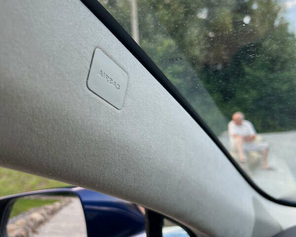 Синий Тесла Модель С, объемом двигателя 0 л и пробегом 206 тыс. км за 24528 $, фото 13 на Automoto.ua