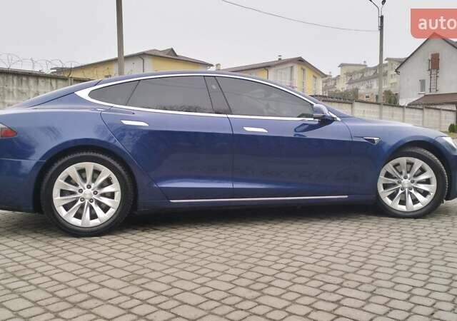 Синий Тесла Модель С, объемом двигателя 0 л и пробегом 183 тыс. км за 20900 $, фото 2 на Automoto.ua