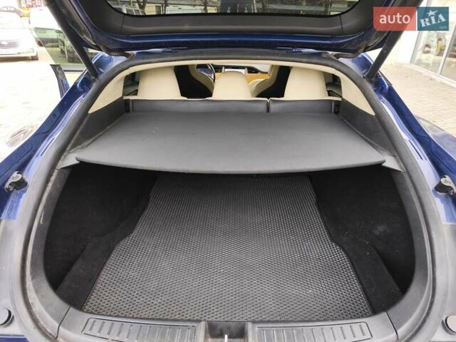 Синій Тесла Модель С, об'ємом двигуна 0 л та пробігом 126 тис. км за 18900 $, фото 29 на Automoto.ua