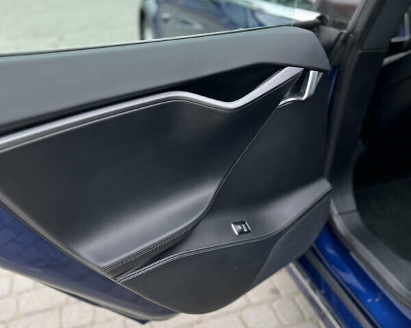 Синий Тесла Модель С, объемом двигателя 0 л и пробегом 80 тыс. км за 23500 $, фото 19 на Automoto.ua