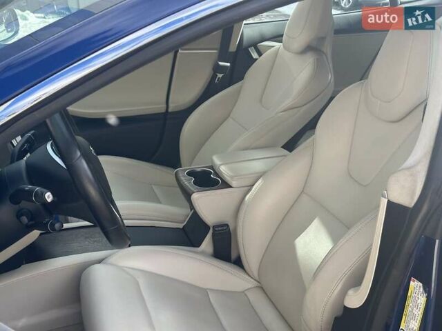 Синий Тесла Модель С, объемом двигателя 0 л и пробегом 51 тыс. км за 25700 $, фото 11 на Automoto.ua