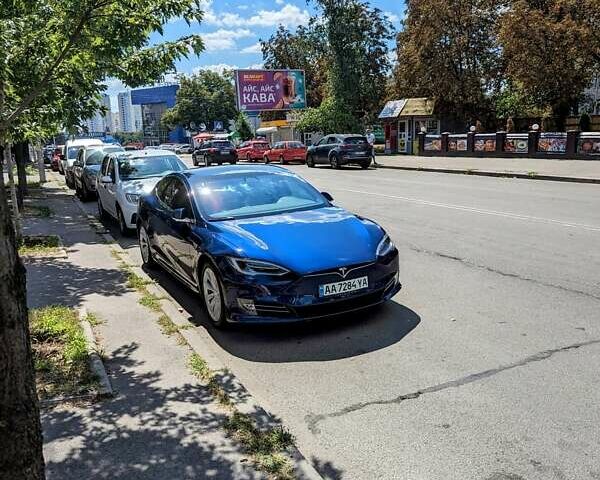 Синий Тесла Модель С, объемом двигателя 0 л и пробегом 75 тыс. км за 30000 $, фото 12 на Automoto.ua