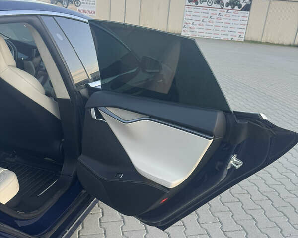 Синій Тесла Модель С, об'ємом двигуна 0 л та пробігом 86 тис. км за 25500 $, фото 14 на Automoto.ua