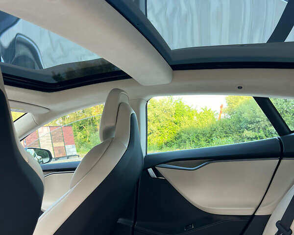 Синій Тесла Модель С, об'ємом двигуна 0 л та пробігом 206 тис. км за 24522 $, фото 24 на Automoto.ua