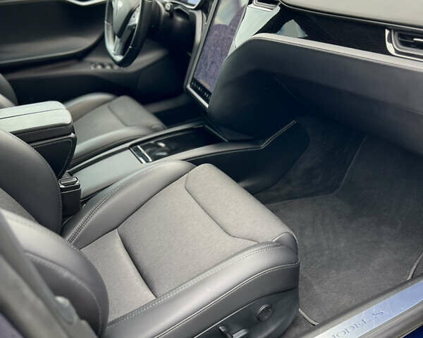 Тесла Модель С 2018 у Івано-Франківську на Automoto.ua Синій Тесла Модель С, об'ємом двигуна 0 л та пробігом 120 тис. км за 20500 $, фото 13 на Automoto.ua