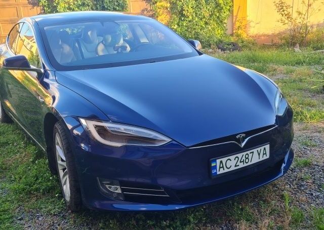Тесла Модель С 2018 в Харькове на Automoto.ua Синий Тесла Модель С, объемом двигателя 0 л и пробегом 128 тыс. км за 30128 $, фото 3 на Automoto.ua