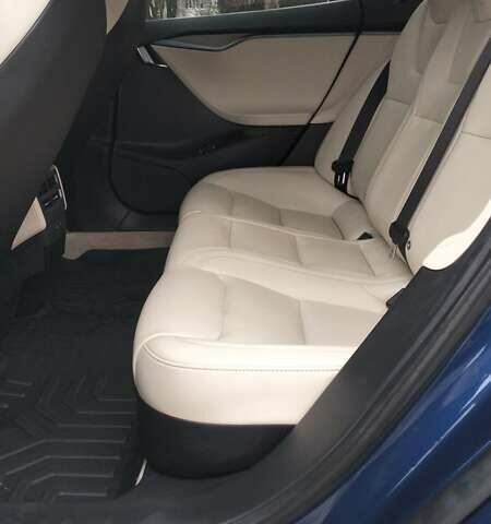 Синий Тесла Модель С, объемом двигателя 0 л и пробегом 183 тыс. км за 20900 $, фото 14 на Automoto.ua