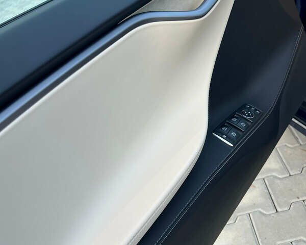 Синий Тесла Модель С, объемом двигателя 0 л и пробегом 206 тыс. км за 24528 $, фото 30 на Automoto.ua