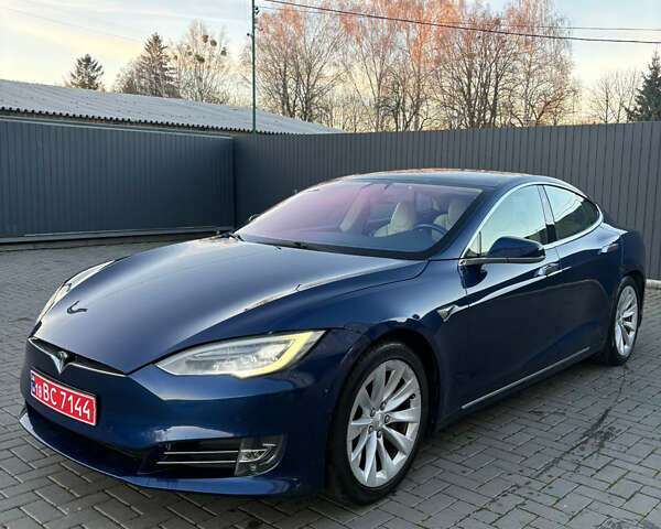 Синий Тесла Модель С, объемом двигателя 0 л и пробегом 110 тыс. км за 19300 $, фото 2 на Automoto.ua