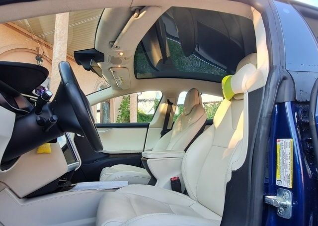 Тесла Модель С 2018 в Харькове на Automoto.ua Синий Тесла Модель С, объемом двигателя 0 л и пробегом 128 тыс. км за 30128 $, фото 12 на Automoto.ua