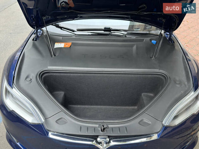 Синий Тесла Модель С, объемом двигателя 0 л и пробегом 131 тыс. км за 20300 $, фото 10 на Automoto.ua