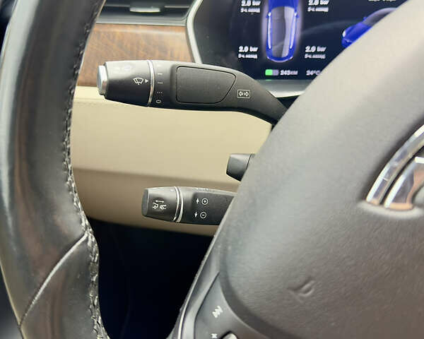 Синій Тесла Модель С, об'ємом двигуна 0 л та пробігом 58 тис. км за 28000 $, фото 16 на Automoto.ua