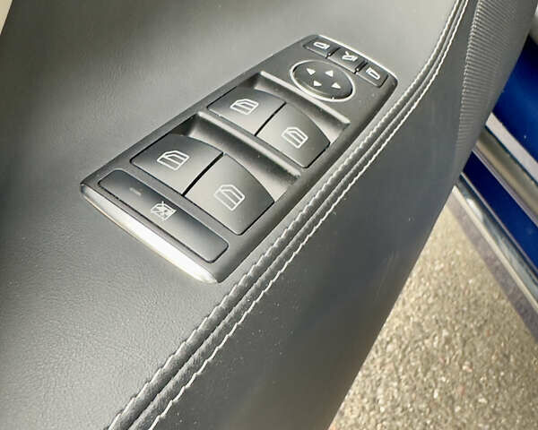 Синій Тесла Модель С, об'ємом двигуна 0 л та пробігом 58 тис. км за 28000 $, фото 21 на Automoto.ua