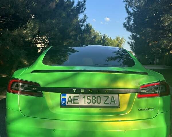 Синий Тесла Модель С, объемом двигателя 0 л и пробегом 35 тыс. км за 26500 $, фото 4 на Automoto.ua