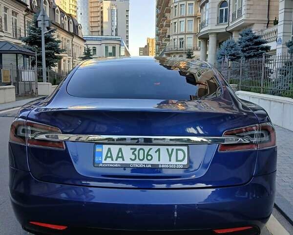 Синий Тесла Модель С, объемом двигателя 0 л и пробегом 54 тыс. км за 32000 $, фото 1 на Automoto.ua