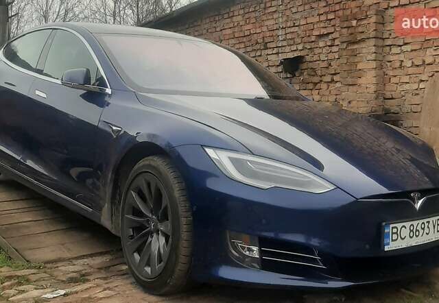 Синий Тесла Модель С, объемом двигателя 0 л и пробегом 70 тыс. км за 35000 $, фото 1 на Automoto.ua