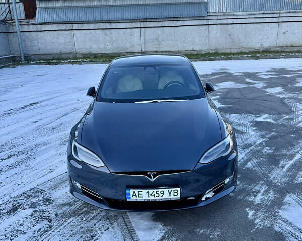 Синий Тесла Модель С, объемом двигателя 0 л и пробегом 53 тыс. км за 34999 $, фото 10 на Automoto.ua