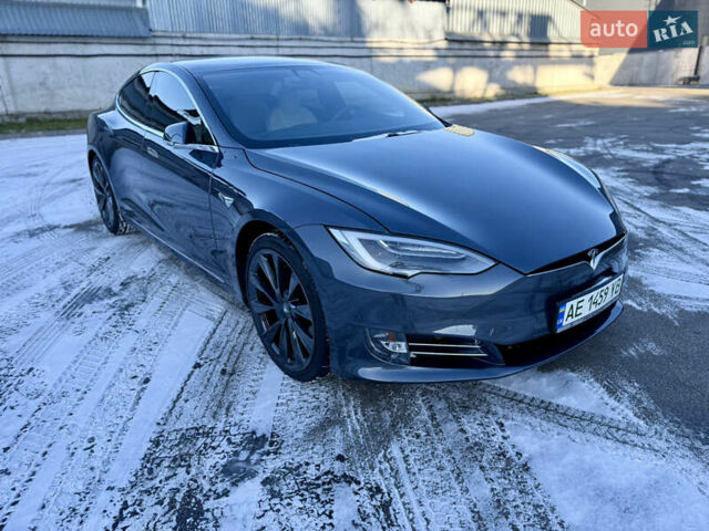 Синий Тесла Модель С, объемом двигателя 0 л и пробегом 53 тыс. км за 34999 $, фото 11 на Automoto.ua