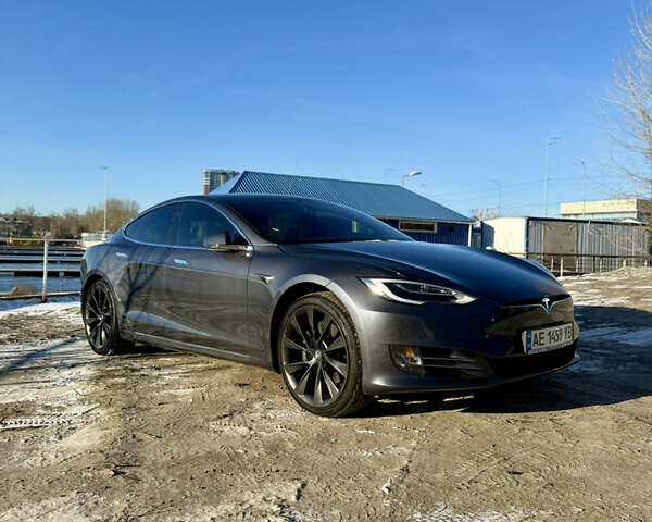 Синий Тесла Модель С, объемом двигателя 0 л и пробегом 53 тыс. км за 34999 $, фото 27 на Automoto.ua