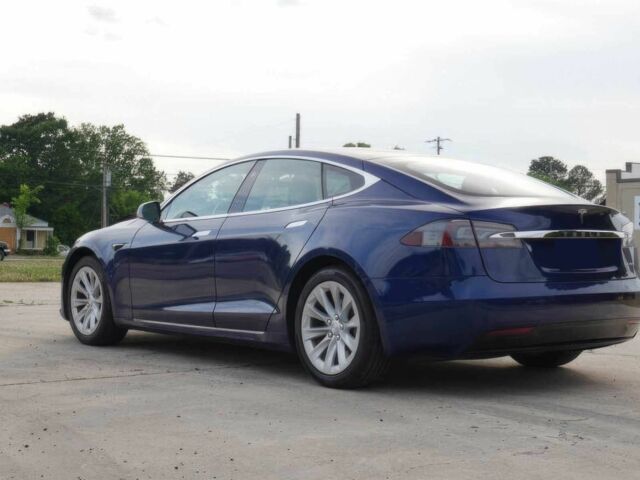 Синий Тесла Модель С, объемом двигателя 0 л и пробегом 46 тыс. км за 9100 $, фото 5 на Automoto.ua