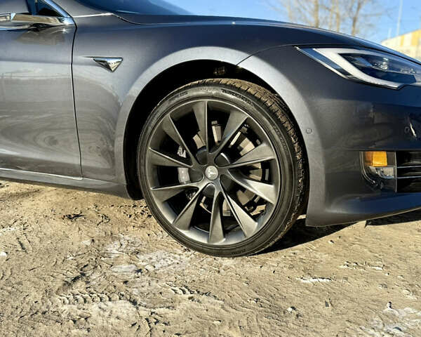 Синий Тесла Модель С, объемом двигателя 0 л и пробегом 53 тыс. км за 34999 $, фото 24 на Automoto.ua