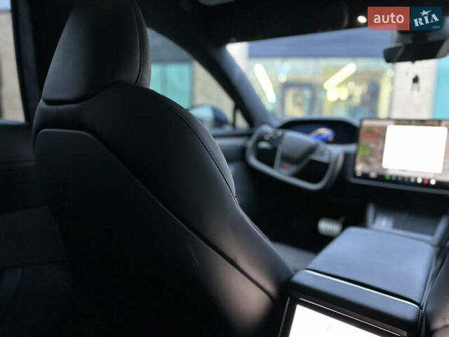 Синій Тесла Модель С, об'ємом двигуна 0 л та пробігом 42 тис. км за 34999 $, фото 64 на Automoto.ua