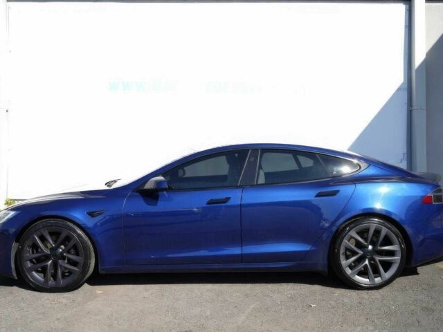 Синий Тесла Модель С, объемом двигателя 0 л и пробегом 18 тыс. км за 13200 $, фото 6 на Automoto.ua