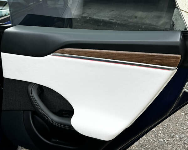 Тесла Модель С 2021 в Подольск (Котовск) на Automoto.ua Синий Тесла Модель С, объемом двигателя 0 л и пробегом 40 тыс. км за 50000 $, фото 22 на Automoto.ua