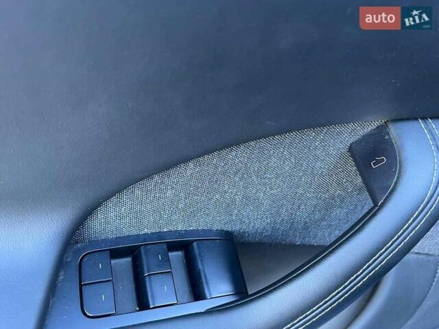 Тесла Модель С 2022 у Львові на Automoto.ua Синій Тесла Модель С, об'ємом двигуна 0 л та пробігом 37 тис. км за 45790 $, фото 14 на Automoto.ua