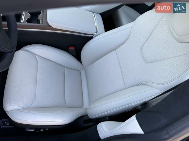 Синий Тесла Модель С, объемом двигателя 0 л и пробегом 1 тыс. км за 52500 $, фото 15 на Automoto.ua