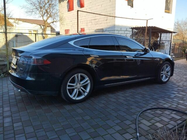 Зеленый Тесла Модель С, объемом двигателя 0 л и пробегом 80 тыс. км за 14000 $, фото 5 на Automoto.ua