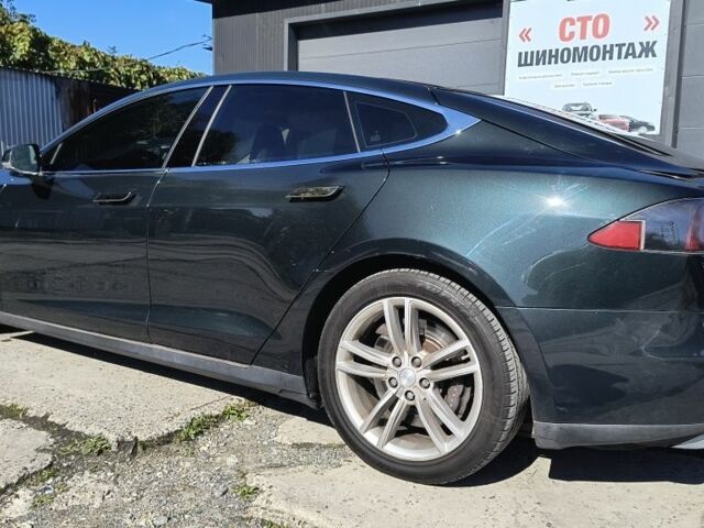 Зелений Тесла Модель С, об'ємом двигуна 0 л та пробігом 224 тис. км за 12200 $, фото 2 на Automoto.ua