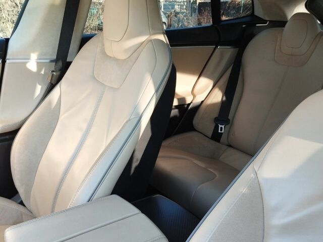 Зеленый Тесла Модель С, объемом двигателя 0 л и пробегом 80 тыс. км за 14000 $, фото 10 на Automoto.ua