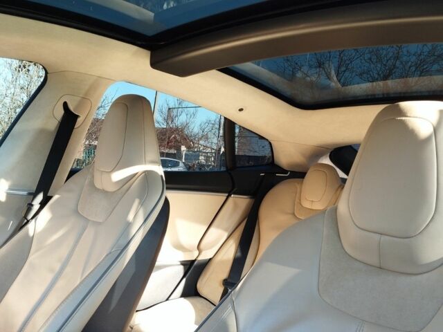 Зеленый Тесла Модель С, объемом двигателя 0 л и пробегом 80 тыс. км за 14000 $, фото 12 на Automoto.ua