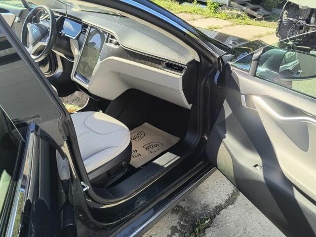 Зеленый Тесла Модель С, объемом двигателя 0 л и пробегом 224 тыс. км за 12200 $, фото 9 на Automoto.ua