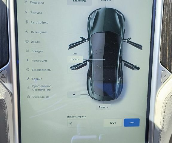 Зеленый Тесла Модель С, объемом двигателя 0 л и пробегом 224 тыс. км за 12200 $, фото 15 на Automoto.ua