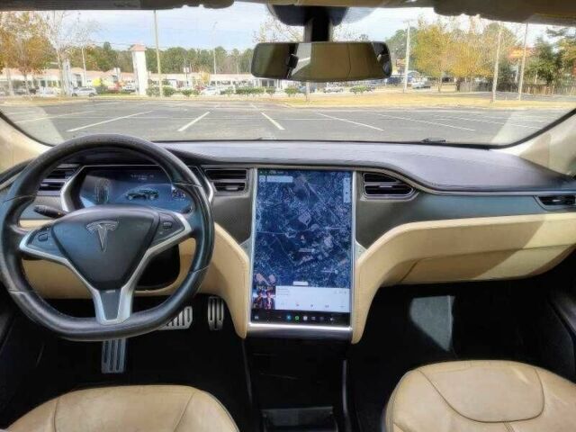 Зелений Тесла Модель С, об'ємом двигуна 0 л та пробігом 122 тис. км за 4000 $, фото 8 на Automoto.ua