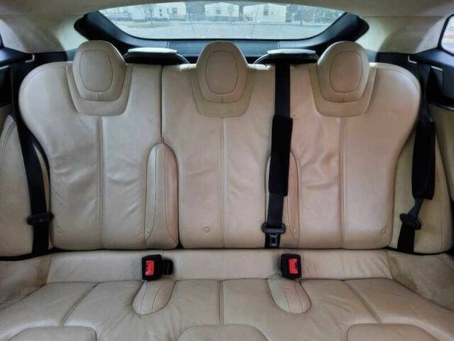 Зелений Тесла Модель С, об'ємом двигуна 0 л та пробігом 122 тис. км за 4000 $, фото 9 на Automoto.ua