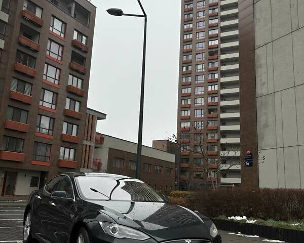 Зеленый Тесла Модель С, объемом двигателя 0 л и пробегом 149 тыс. км за 17500 $, фото 1 на Automoto.ua