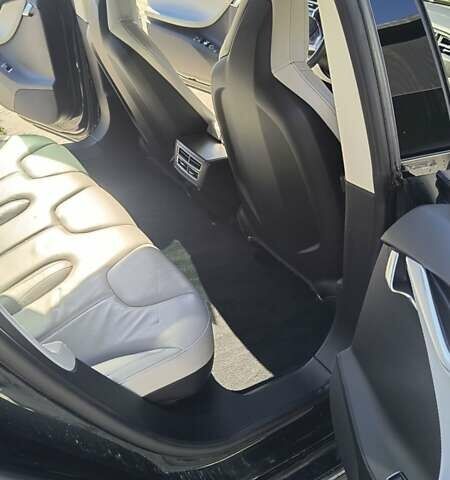 Зеленый Тесла Модель С, объемом двигателя 0 л и пробегом 224 тыс. км за 12100 $, фото 9 на Automoto.ua