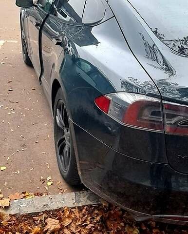 Зеленый Тесла Модель С, объемом двигателя 0 л и пробегом 231 тыс. км за 13800 $, фото 1 на Automoto.ua