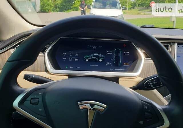 Зеленый Тесла Модель С, объемом двигателя 0 л и пробегом 243 тыс. км за 13200 $, фото 13 на Automoto.ua