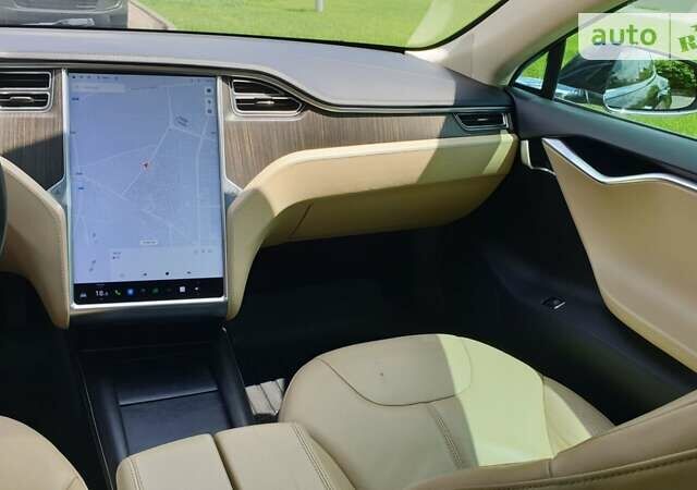 Зеленый Тесла Модель С, объемом двигателя 0 л и пробегом 243 тыс. км за 13200 $, фото 15 на Automoto.ua