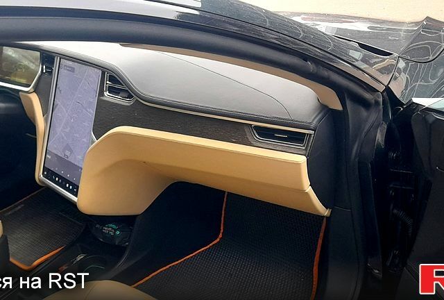 Зеленый Тесла Модель С, объемом двигателя 0 л и пробегом 231 тыс. км за 13800 $, фото 6 на Automoto.ua