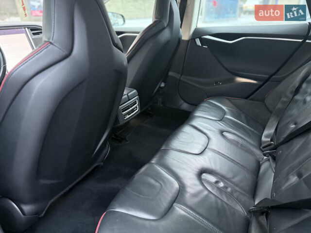 Зелений Тесла Модель С, об'ємом двигуна 0 л та пробігом 248 тис. км за 12200 $, фото 20 на Automoto.ua